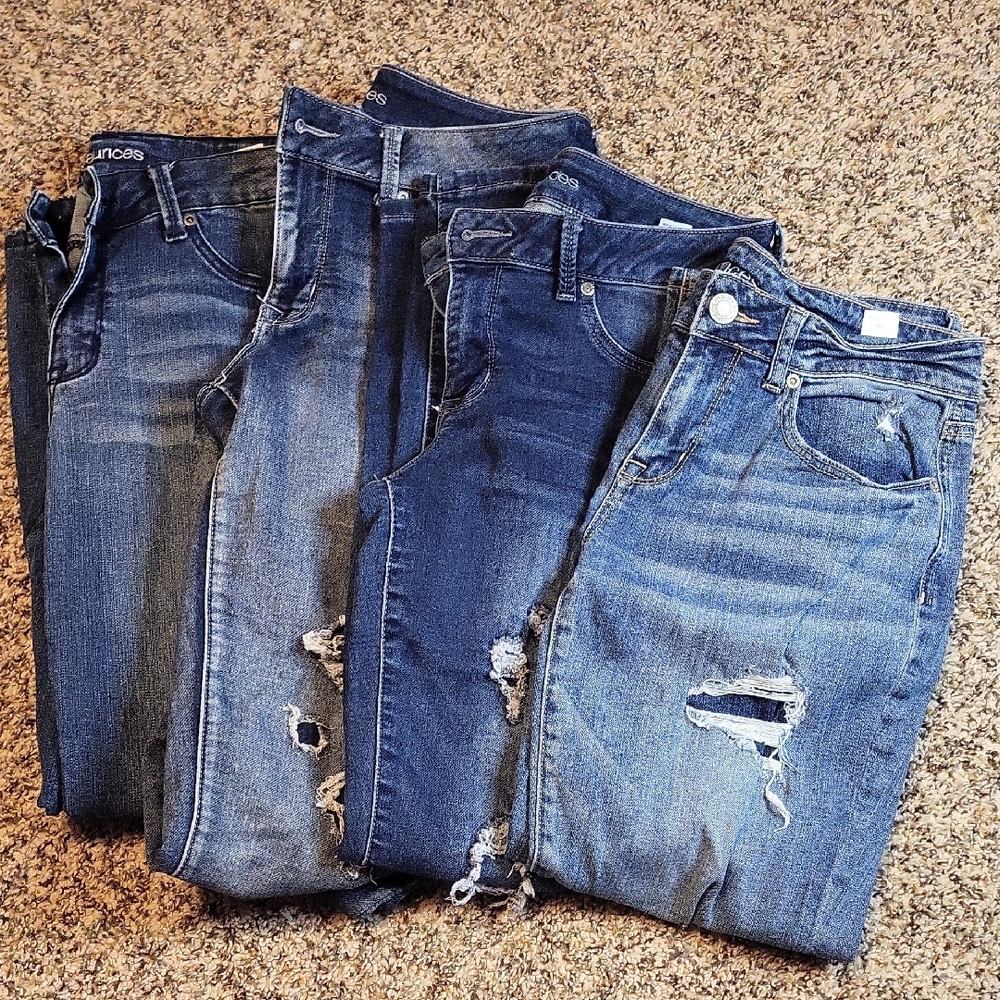 Bundle Of 4 Maurices Jeans